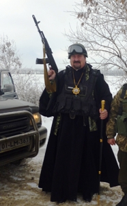 Синод УПЦ КП заборонив у служінні єпископа за фотогрфії зі зброєю.(ФОТО)